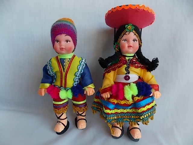 peruviann doll plastic small pair